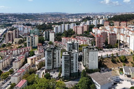 Apartamento T2 à venda na Praça Simão da Veiga Júnior