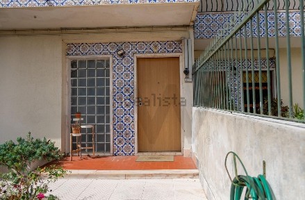 Moradia em banda à venda na Rua da Eirinha, 52