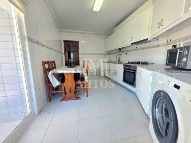 Apartamento T3 à venda na Monserrate