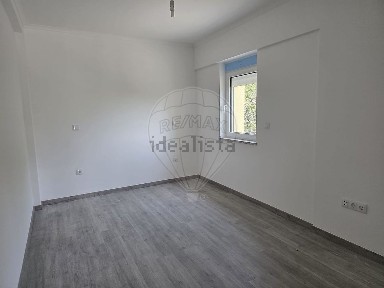 Apartamento T3 à venda na Rua Doutor Manuel de Arriaga
