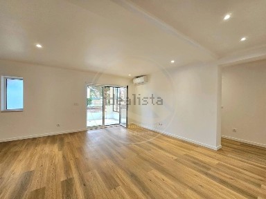 Apartamento T3 à venda em Foz do Arelho