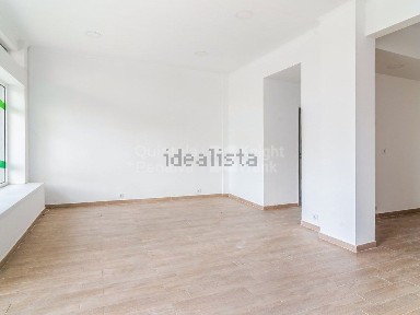 Arrendamento de espaço comercial na Rua Gil Vicente, 70 a