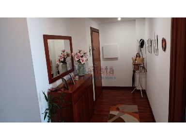 Apartamento T4 à venda na Rua Encosta Nascente