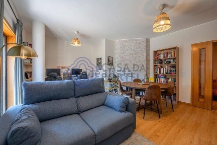 Apartamento T2 à venda na Rua Vale da Pinha, 109