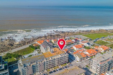 Apartamento T3 à venda na Rua Jorge Dias, 116