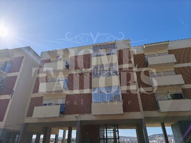 Arrendamento de apartamento T2 na Estrada da Ameixoeira