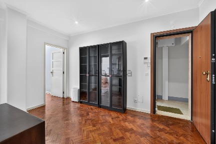Arrendamento de apartamento T1 na Rua do Arco a São Mamede