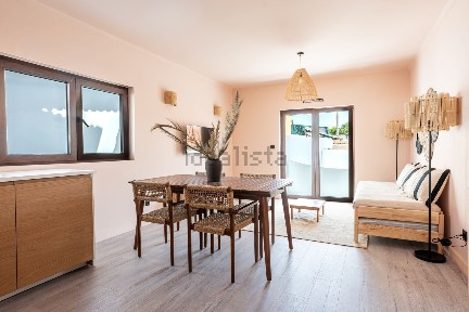 Arrendamento de apartamento T1 na Rua das Hortênsias, 34