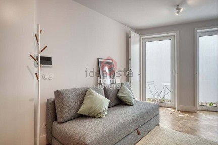 Arrendamento de apartamento T0 na Rua da Bela Vista à Lapa