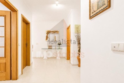 Apartamento T3 à venda na Praceta Manuel Pereira s/n