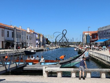 Armazém à venda em Fiães