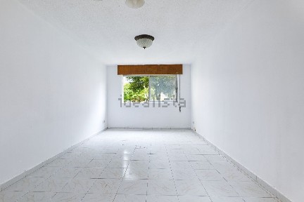 Apartamento T2 à venda na Rua António Aleixo