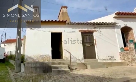 Moradia geminada à venda em Vale de Açor