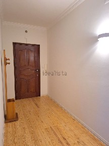 Arrendamento de apartamento T2 na Avenida Dom Nuno Álvares Pereira