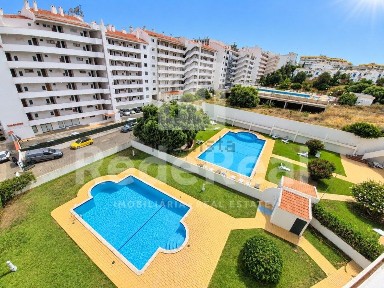 Apartamento T1 à venda na Rua Manuel Teixeira Gomes