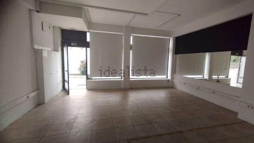 Arrendamento de espaço comercial na Rua do Giestal