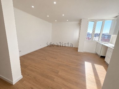 Apartamento T2 à venda na Rua Pedro Franco