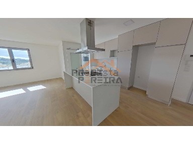 Apartamento T2 à venda na Rua Anibal José Rodrigues