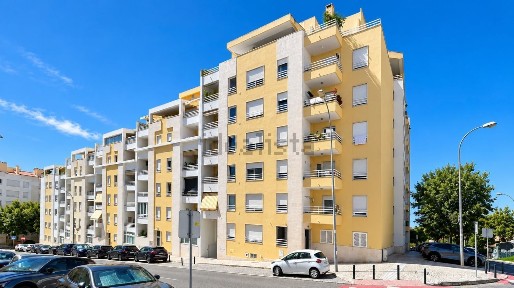 Arrendamento de apartamento T2 na Rua dos Plátanos