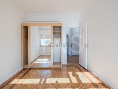 Arrendamento de apartamento T2 na Rua Conselheiro Martins de Carvalho