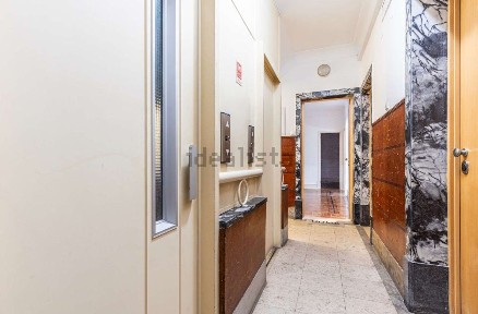 Arrendamento de apartamento T4 na Rua Marquês de Fronteira, 82