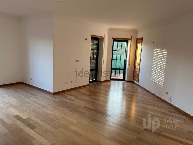 Arrendamento de apartamento T2 no Centro de Cascais