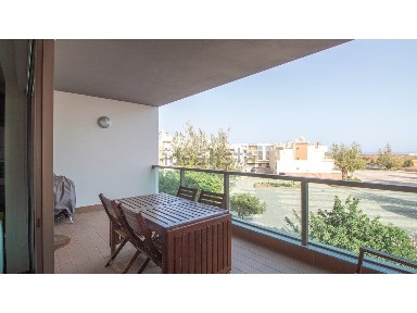 Arrendamento de apartamento T2 no Largo da República, 1
