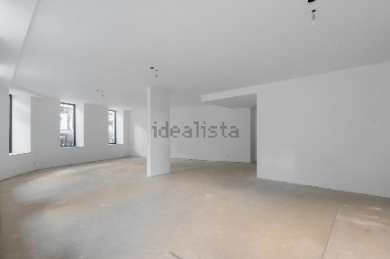 Espaço comercial à venda na Rua Cândido dos Reis