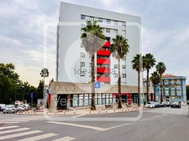 Espaço comercial à venda na Rua Marquesa D'Alorna, 36