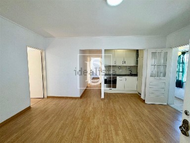 Apartamento T3 à venda na Rua dos Ferroviários, 1