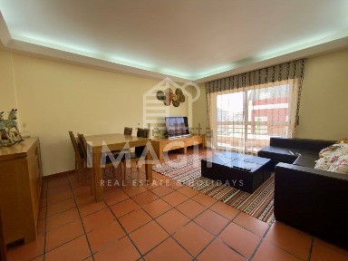 Apartamento T3 à venda na Rua do Gaz