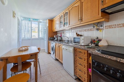 Apartamento T3 à venda na Rua Luís de Camões