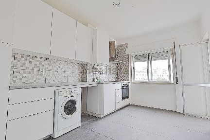 Apartamento T2 à venda na Quatro Caminhos