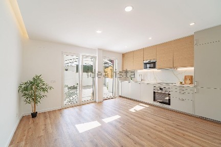 Apartamento T2 à venda na Rua General Humberto Delgado, 4