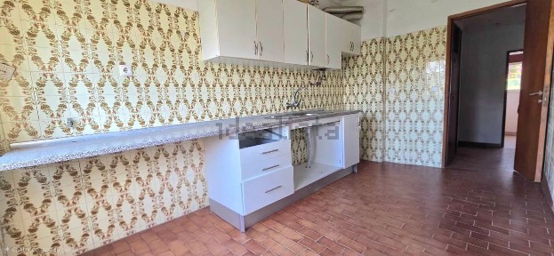 Apartamento T3 à venda na Rua António Nobre