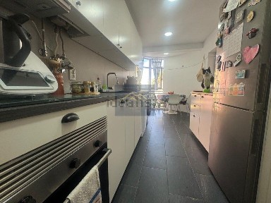 Apartamento T2 à venda na Rua da Fenache
