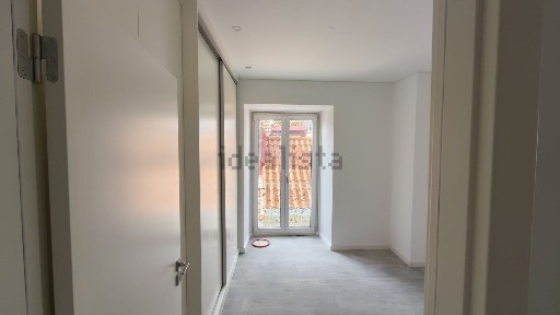 Apartamento T2 à venda na Rua Doutor António Joaquim Granjo, 16