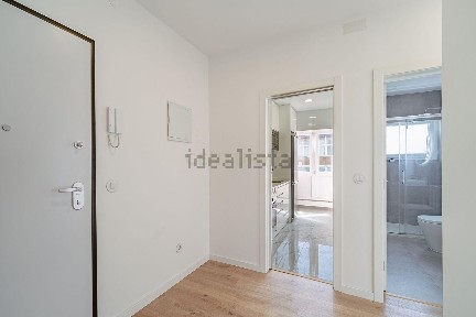 Apartamento T1 à venda na Rua Irene Lisboa, 3