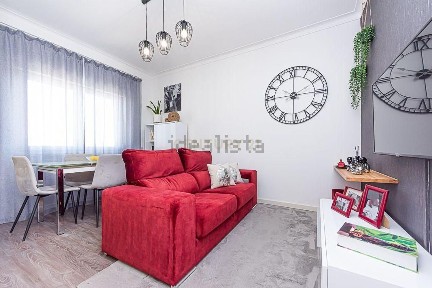 Apartamento T3 à venda na Avenida Dom João II, 32