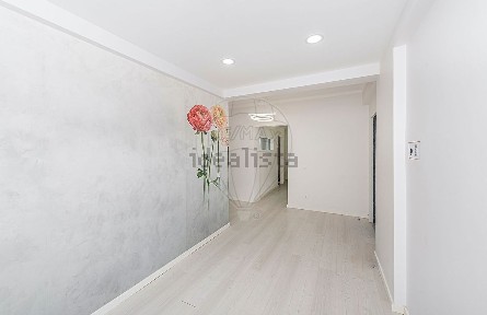 Apartamento T3 à venda na Avenida 25 de Abril