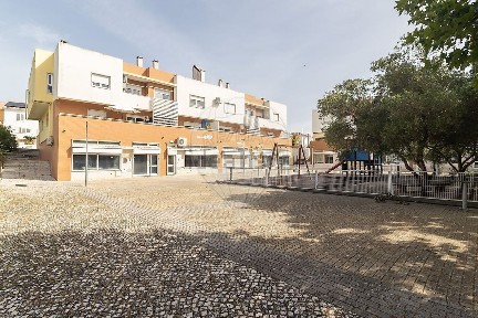 Apartamento T1 à venda na Rua do Oriente