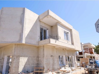 Apartamento T3 à venda na Rua da República, 331