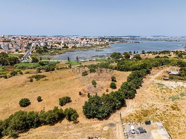 Apartamento T2 à venda na Praceta Patrony