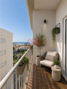 Apartamento T3 à venda na Avenida Luísa Todi