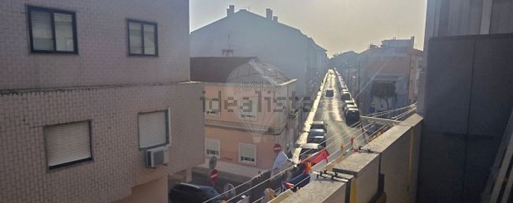 Apartamento T2 à venda na Rua do Algarve