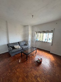 Apartamento T2 à venda na Lavradio