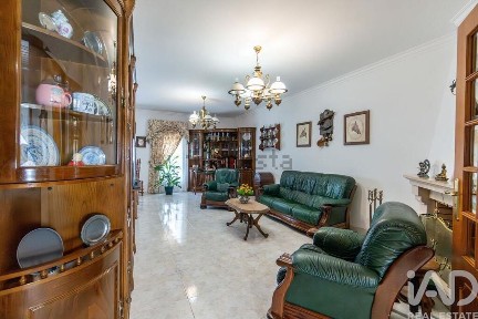 Apartamento T3 à venda no Vale do Cobro
