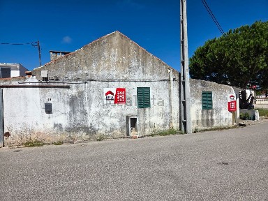Moradia geminada à venda em Pataias e Martingança