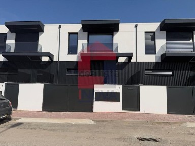 Moradia em banda à venda em Real - Dume - Semelhe
