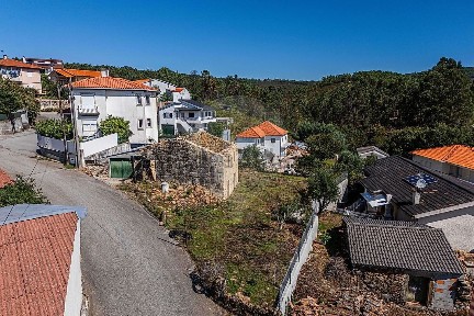Moradia independente à venda em Mundão